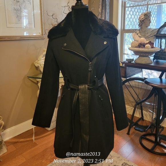 Guess Wool Blend Pea Coat Faux Fur Collar Leather Belt Studded Black Small #613 - Picture 14 of 14